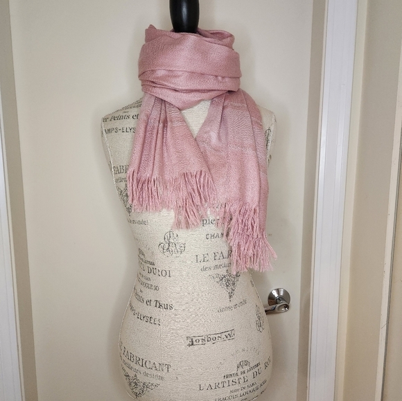 Vintage Pink Pashmina Silk Scarf - Picture 4 of 9